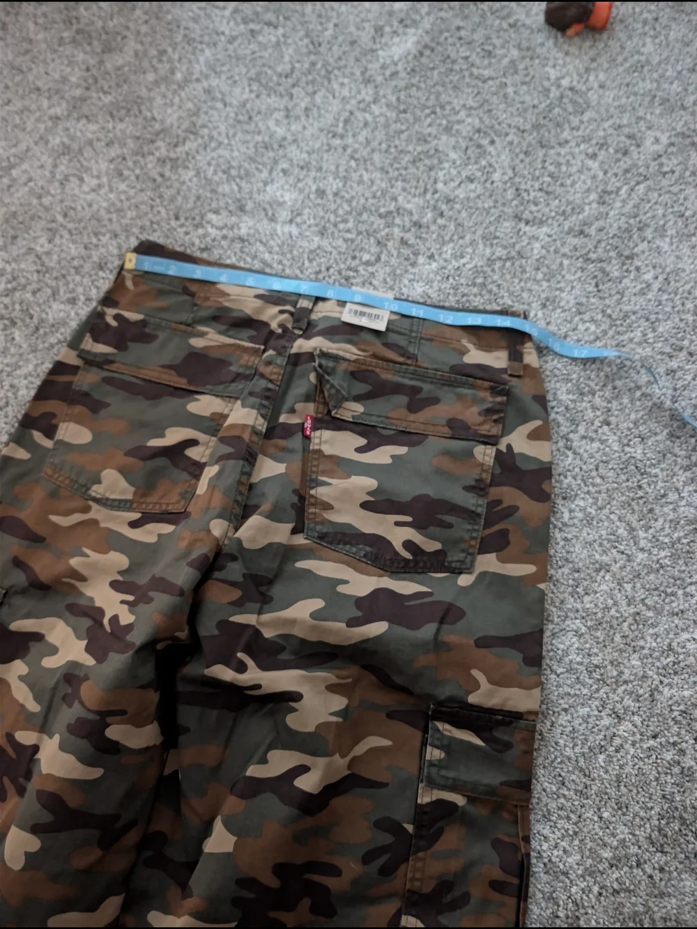 NWT Levi's '94 Baggy Camo Cargo Pants Size 29x30 29